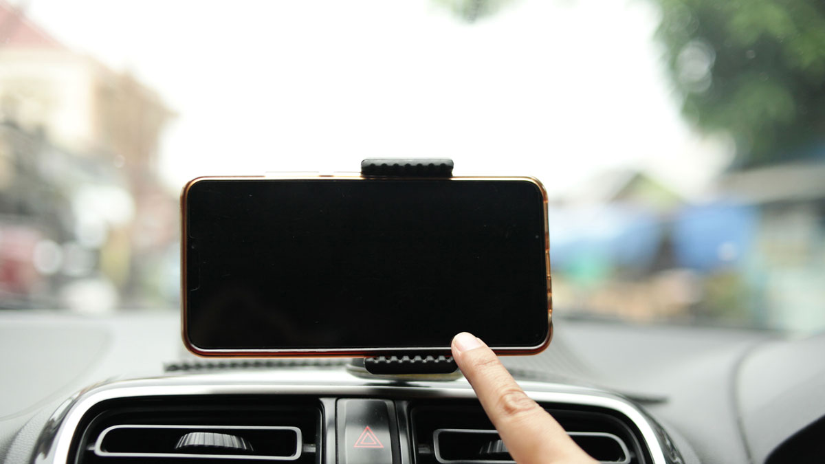 Best gifts for car lovers – image of wireless charger