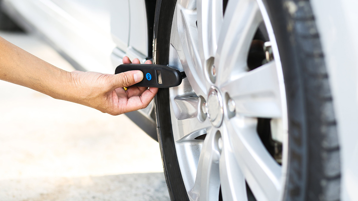 Car gadgets 2021 – Digital Tyre Pressure Gauge