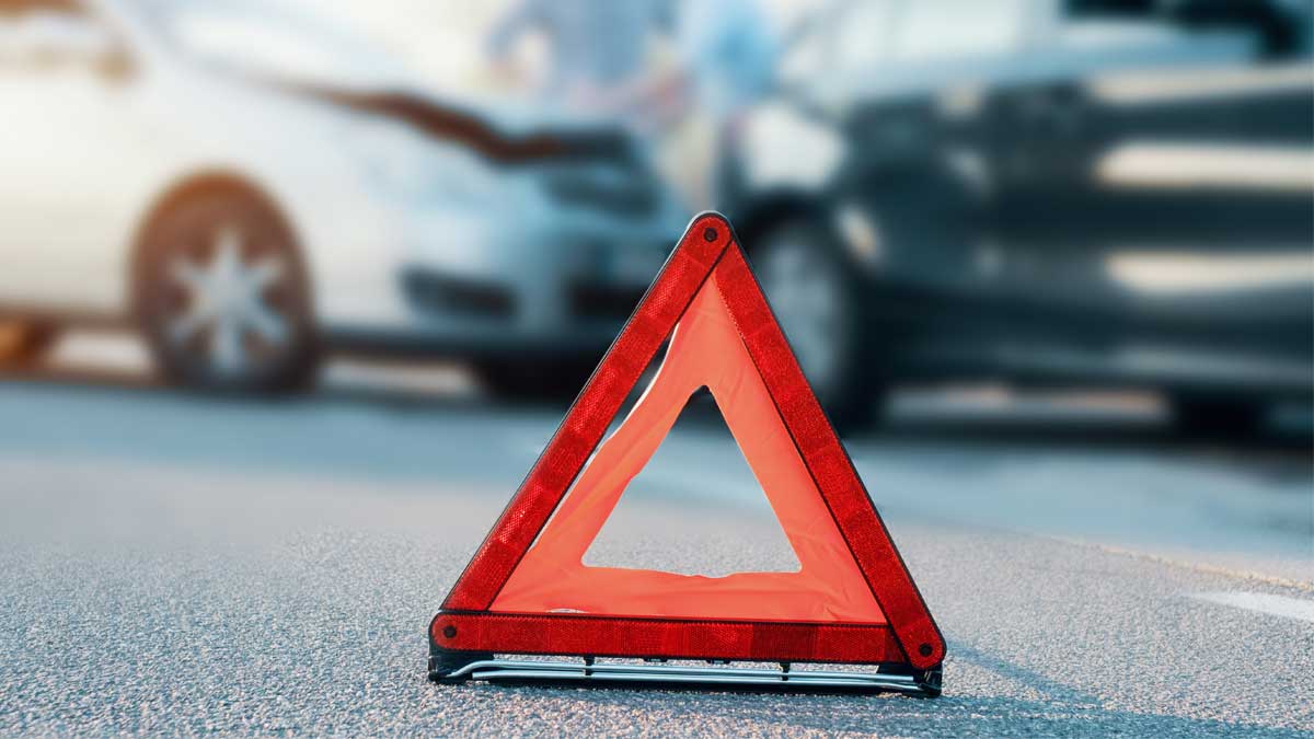 Minor car accident – warning triangle