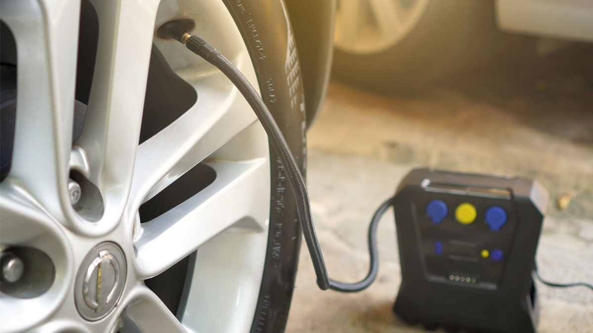 https://static.aviva.io/content/dam/aviva-public/ie/articles/car/rapid-tyre-inflator-car-gadgets.jpg